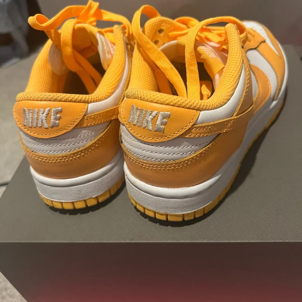 Dunks - Picture 3 of 4